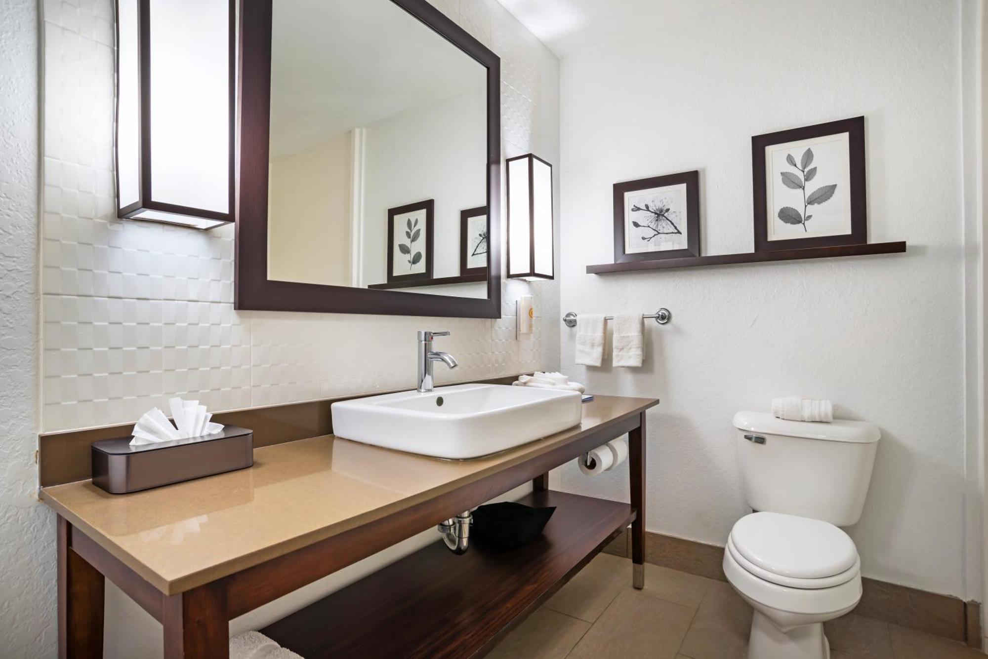 Comfort Inn & Suites Слайделл Екстер'єр фото